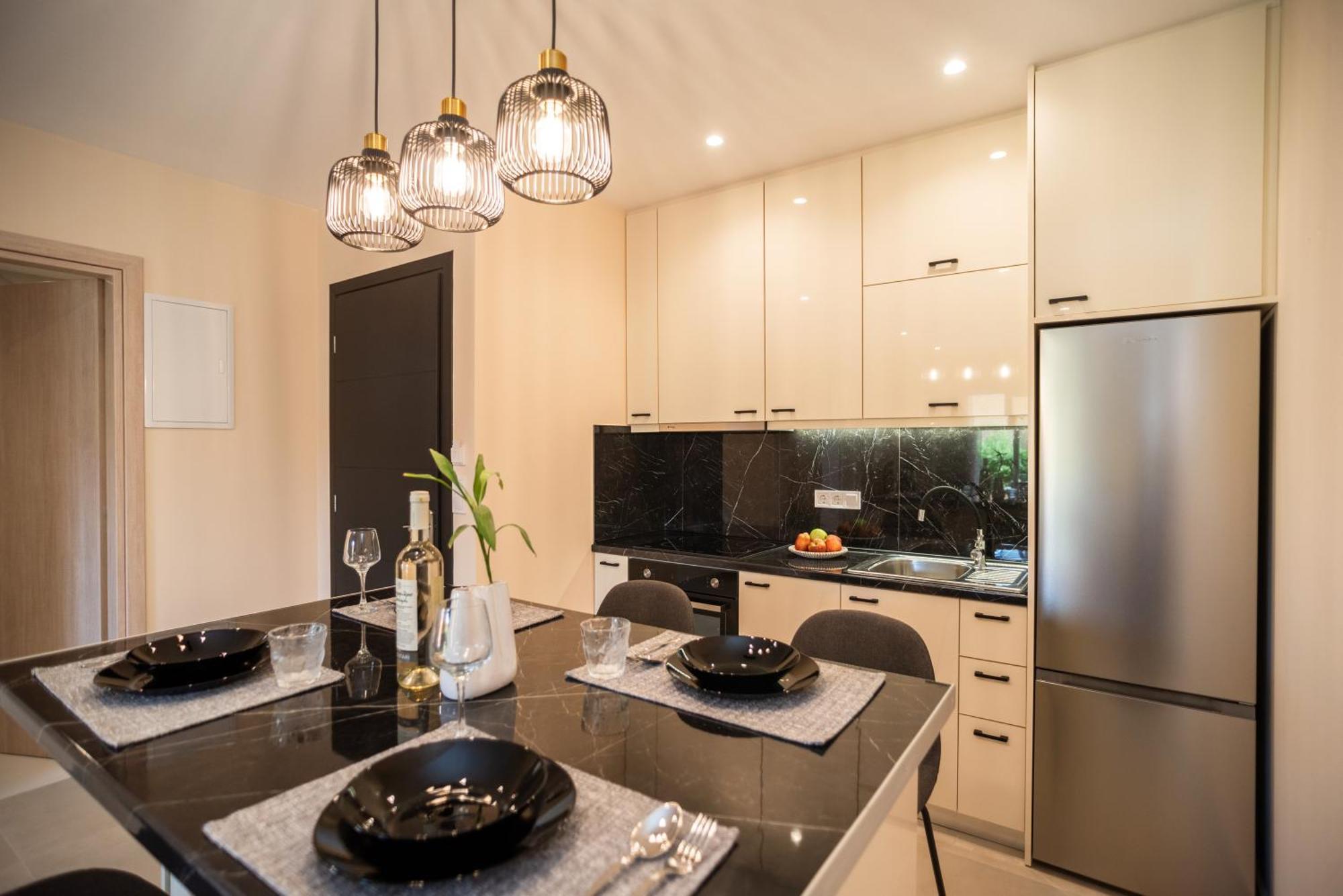 Kogevinas Hill Luxurious Apartment Alepou