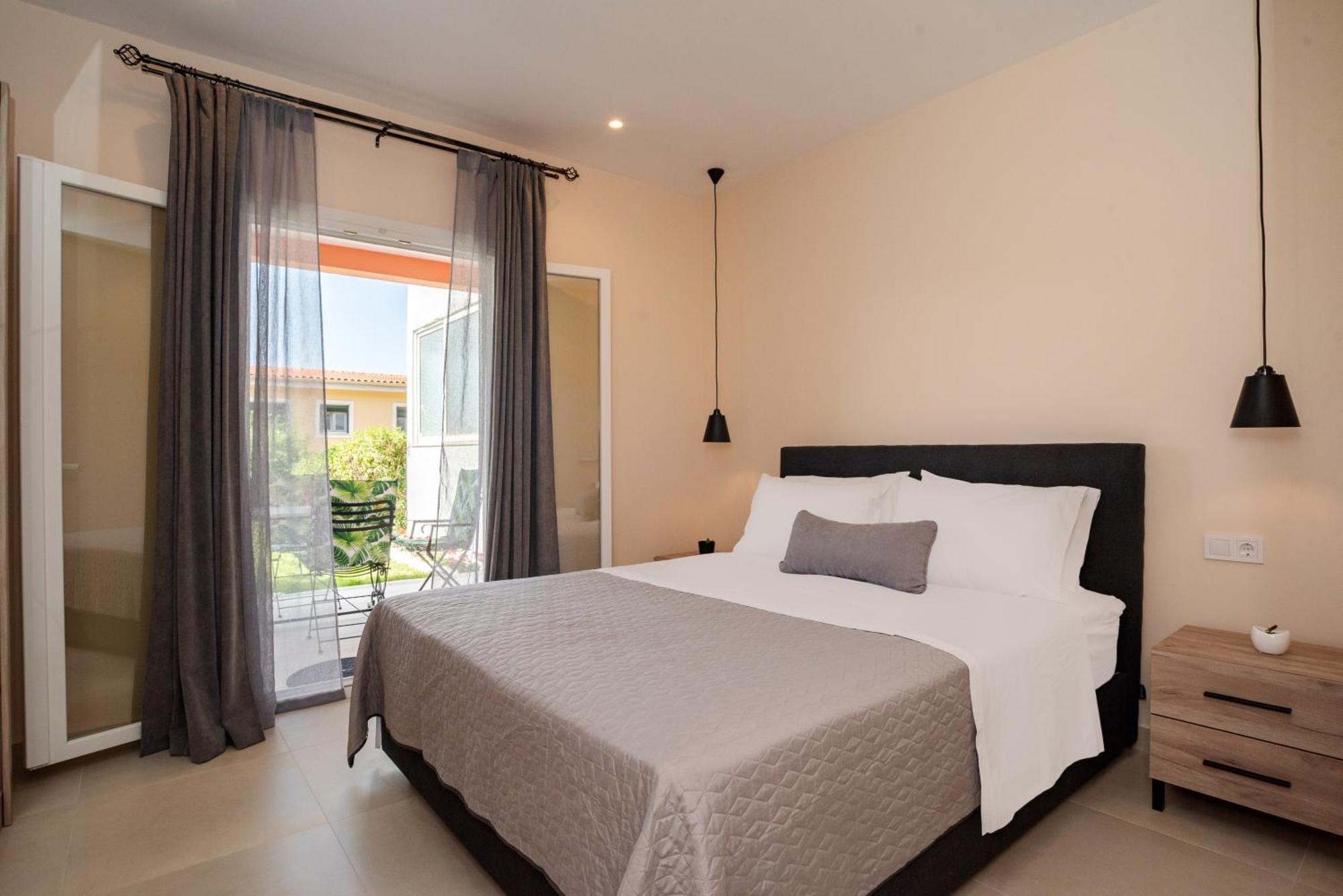Kogevinas Hill Luxurious Apartment Alepou