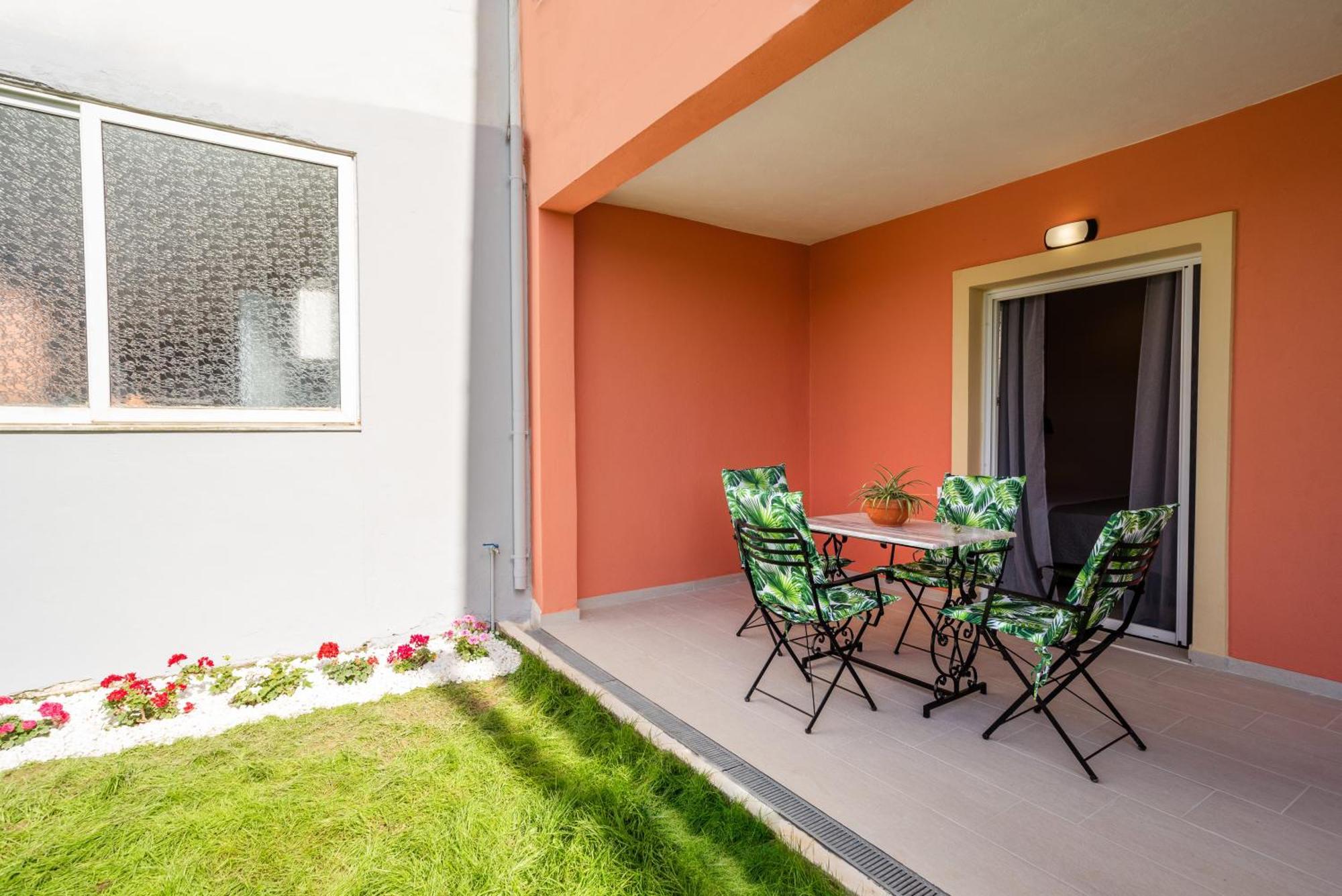 Kogevinas Hill Luxurious Alepou