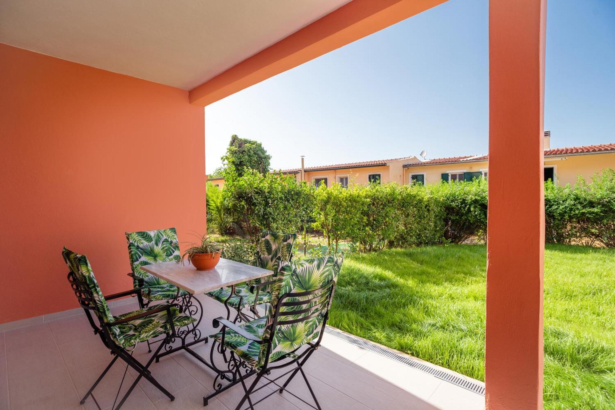 Kogevinas Hill Luxurious Apartment Alepou