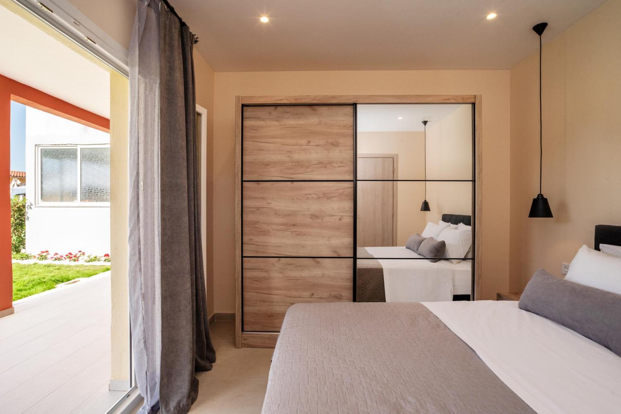 Kogevinas Hill Luxurious Apartment Alepou